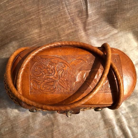 Vintage Tooled Leather Basket Purse - Picture 9 of 16